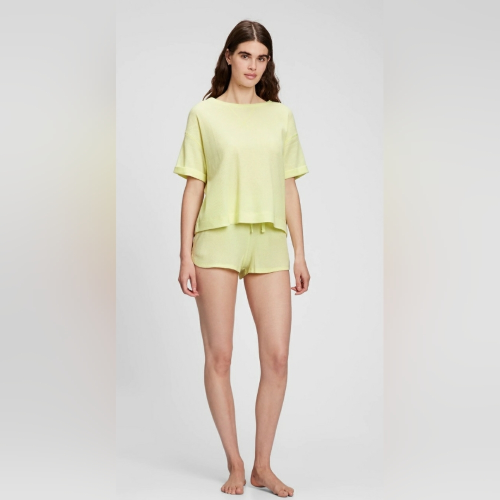 NWT GAP Waffle-Knit Pull On Shorts Pajama Loungewear Size L Yellow